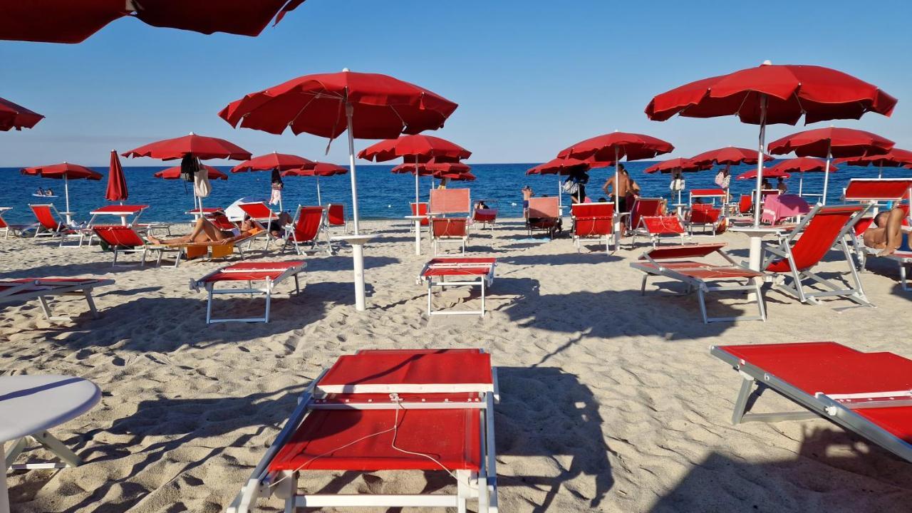 Nina'S House 1 A 300 Metri Dal Mare Apartment Santa Caterina Dello Ionio Marina ภายนอก รูปภาพ